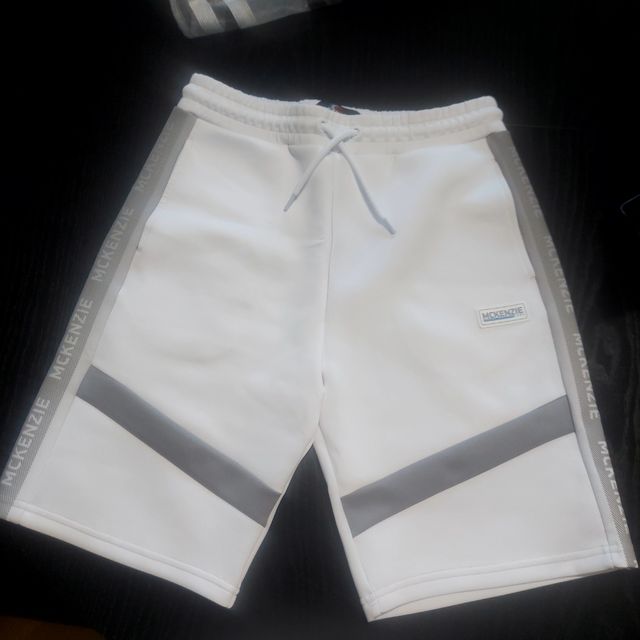 Conjunto McKenzie Camiseta y Pantalón Corto Talla