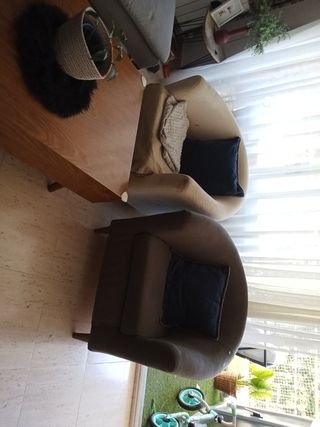 Sillón de tela beige y otra gris  para tapizar