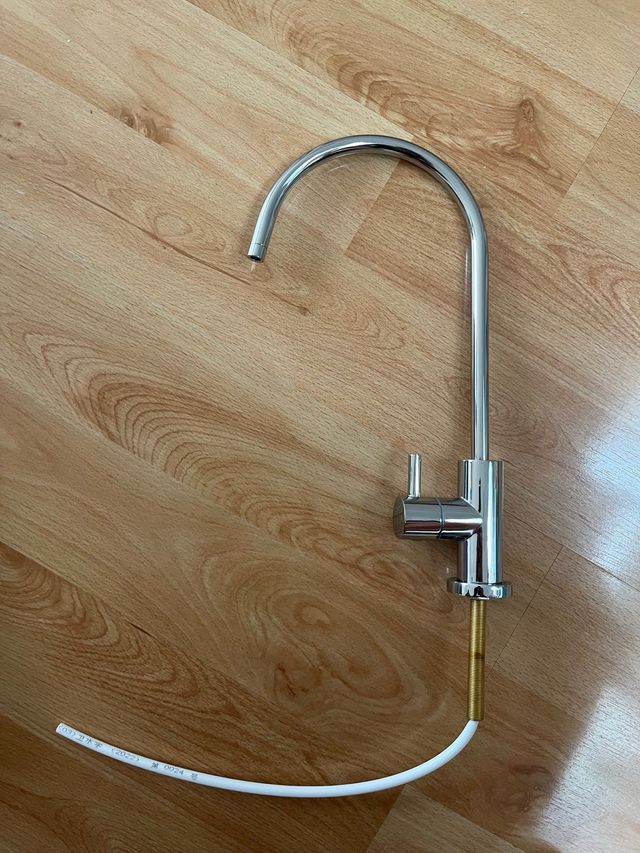 Rubinetto per acqua filtrato in metallo-plastica