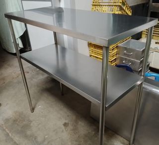 Mesa de trabajo de acero inoxidable