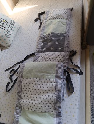 Protector de cuna estrellas