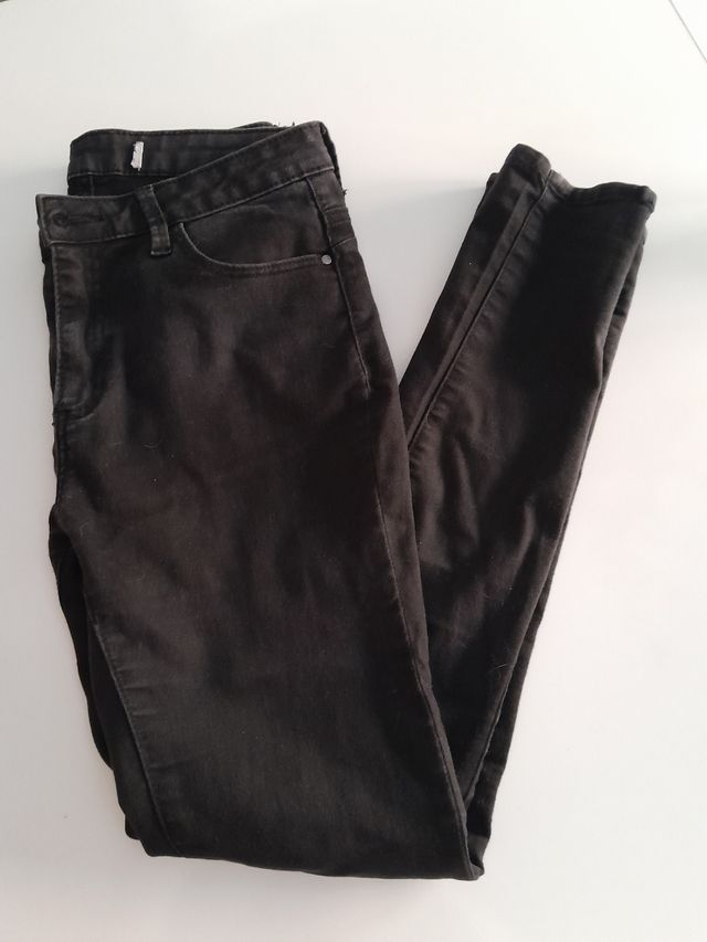 Vaqueros pitillo negros