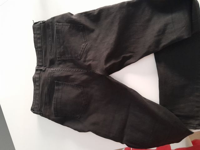 Vaqueros pitillo negros