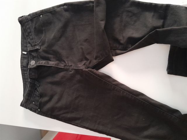 Vaqueros pitillo negros