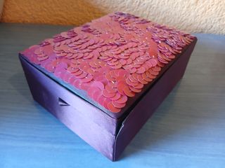 Caja de joyas con espejo