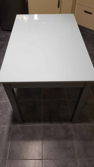 Mesa de cozinha 120x70cm em vidro e metal