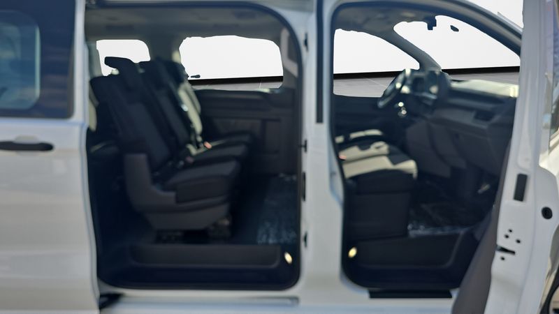 Volkswagen Caravelle 2025, foto 11