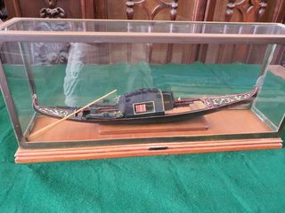 Colección Maquetas de barco en vitrina