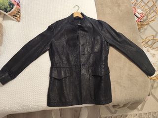 Chaqueta DKNY Negra Estampada