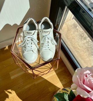 Zapatillas Lola Cruz Blancas con Strass