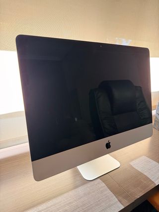 Apple iMac 21.5 Core i7 16GB RAM 256GB SSD