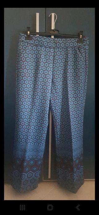 Pantaloni fantasia esagonale blu e marrone