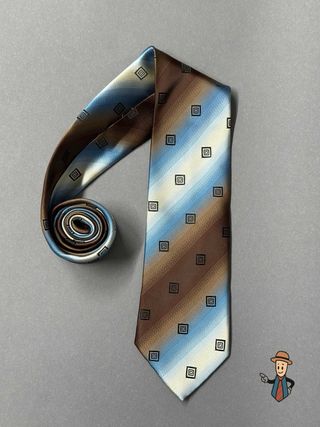 Corbata degradada azul y marrón