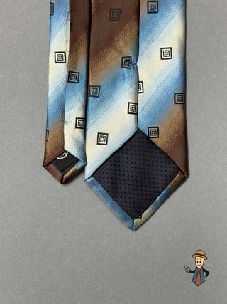 Corbata degradada azul y marrón