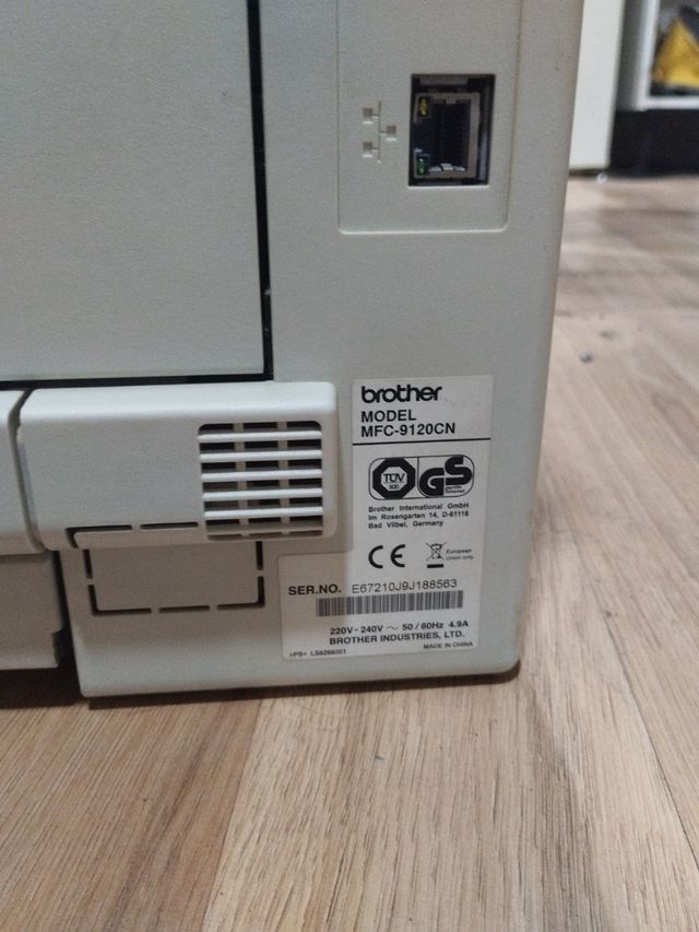 Impresora Brother MFC-9120CN Multifunción