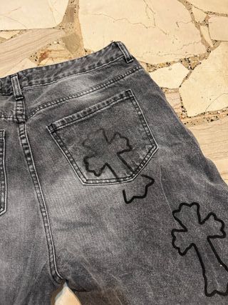 Ottima vestibilità, in perfette condizioni.