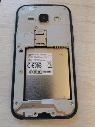 Samsung Galaxy J1 (SM-J100H) Negro