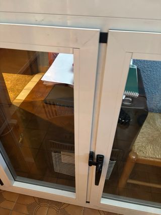Ventana abatible aluminio 40x20