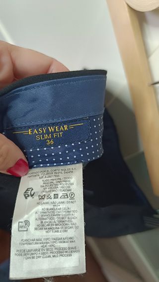 Traje entallado chico negro Talla xs