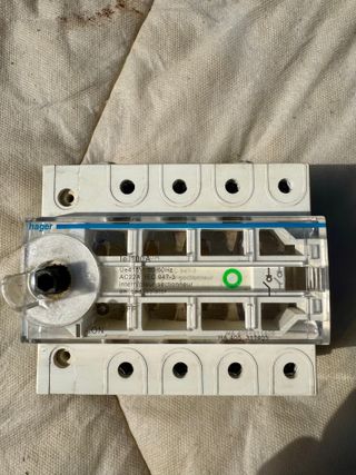 HAGER HA405 INTERRUTTORE DI INTERRUZIONE CARICO