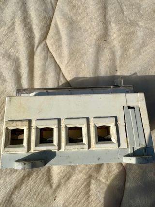 HAGER HA405 INTERRUTTORE DI INTERRUZIONE CARICO