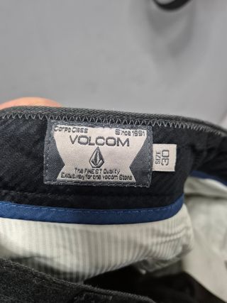 Lote 2 Pantalones Volcom T30 Gris y Khaki