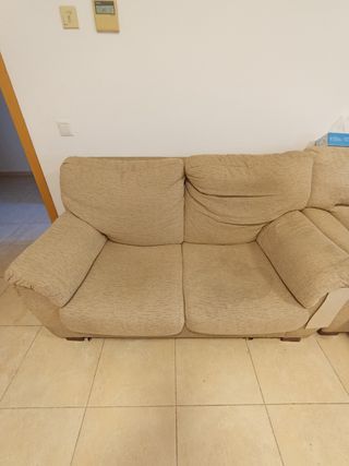 Sofá de 2 plazas en tela beige