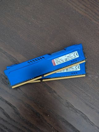 2x 4GB DDR3 RAM HyperX 1600MHz
