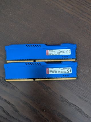 2x 4GB DDR3 RAM HyperX 1600MHz
