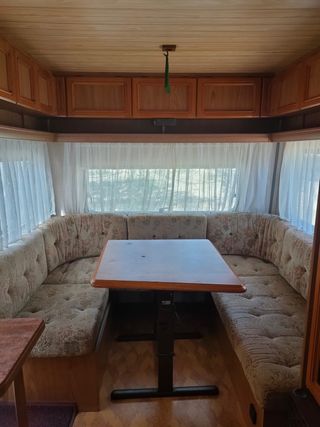 Caravana Burtsner City 480 de 750 kg con documento