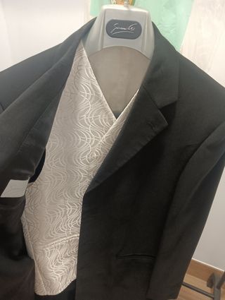 Traje de novio LA COMPAÑÍA DE GALES 