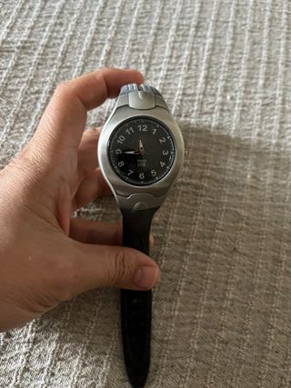 Orologio con unità di archiviazione flash da 128 MB (vintage)