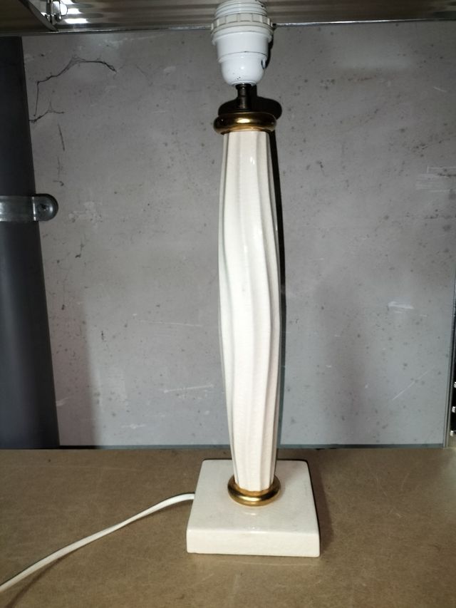 Lámpara Sobremesa Porcelana Vintage Dorada KOSTKA