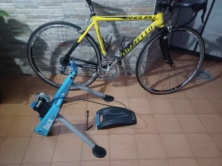 Bicicleta  Pinarello  Angliru + rodillo Tacx 