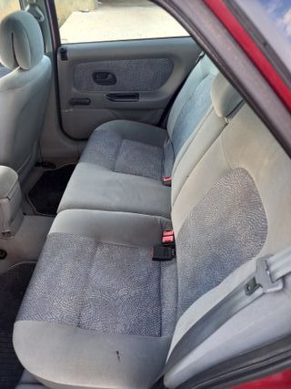 Renault Laguna 1999, gasolina 1.8 16v, 148500 km