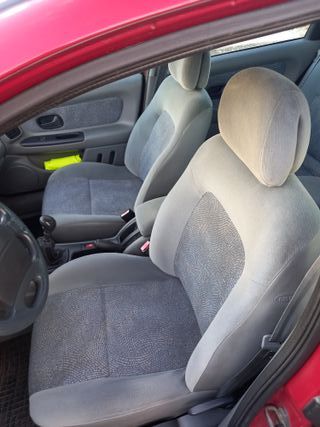 Renault Laguna 1999, gasolina 1.8 16v, 148500 km