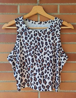 Top de licra estampado leopardo tonos tierra