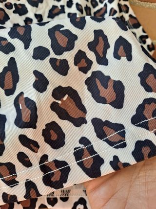 Top de licra estampado leopardo tonos tierra