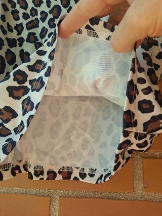 Top de licra estampado leopardo tonos tierra
