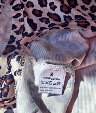 Top de licra estampado leopardo tonos tierra