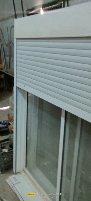 2,Ventana de aluminio corredera