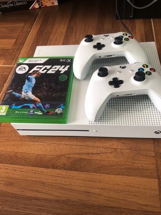 Xbox One S 1TB + FC 24 + 2 mandos
