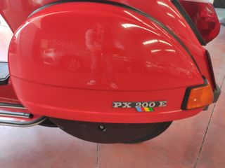 Vespa PX 200 Iris Roja