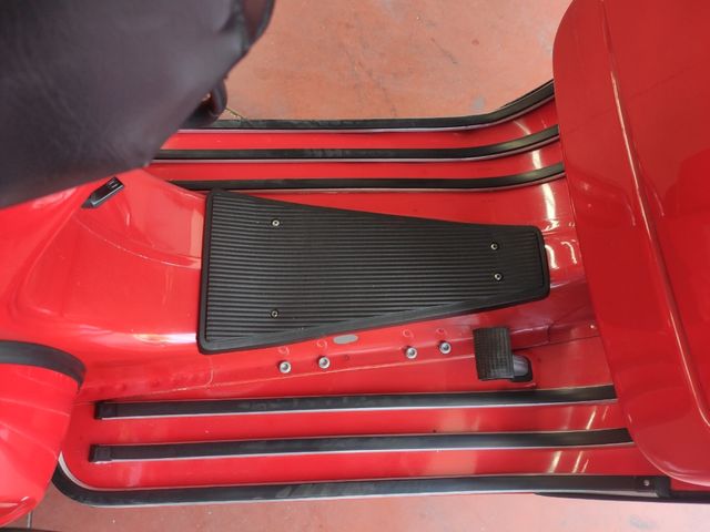 Vespa PX 200 Iris Roja