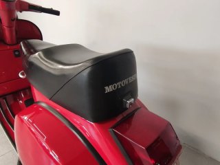 Vespa PX 200 Iris Roja
