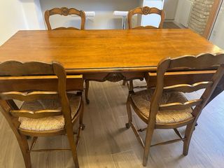 Mesa y 4 sillas Isabelinas madera maciza
