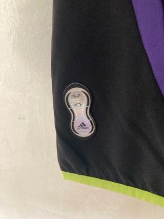 Cortavientos Adidas Negra y Morada F50