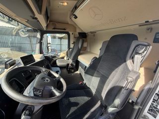 Mercedes Actros 1845