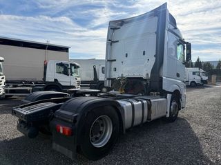 Mercedes Actros 1845