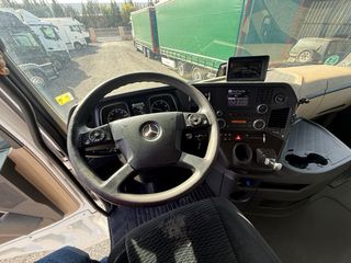 Mercedes Actros 1845